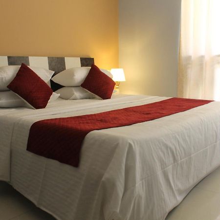 Rockfort Stay Inn Oragadam Ngoại thất bức ảnh