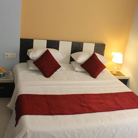 Rockfort Stay Inn Oragadam Ngoại thất bức ảnh